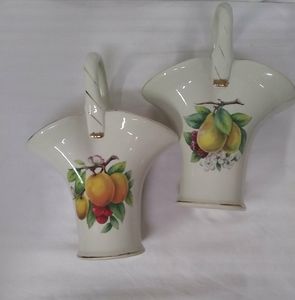 VINTAGE Vase/Basket Fruits Handled W/Gold Trim  Orange Porcelain  Madison & Max